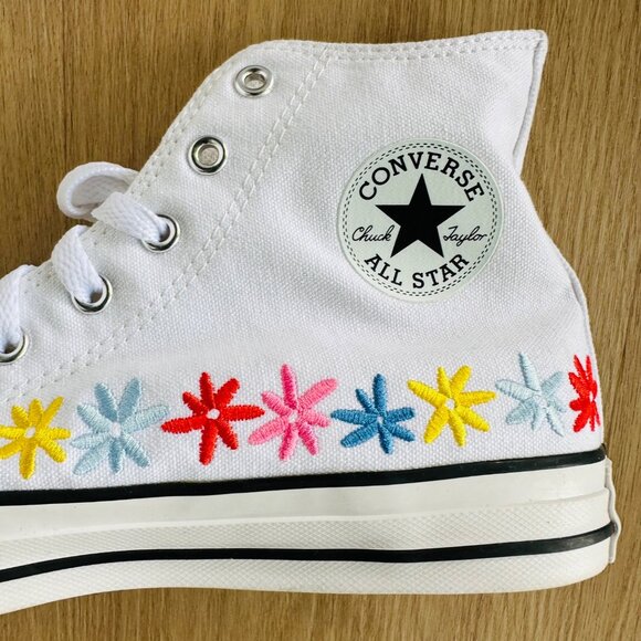 ⭐Chuck Taylor All Star Hi GS Big Kid Shoes 5.5 White Floral Embroidered A06311F - Picture 11 of 12